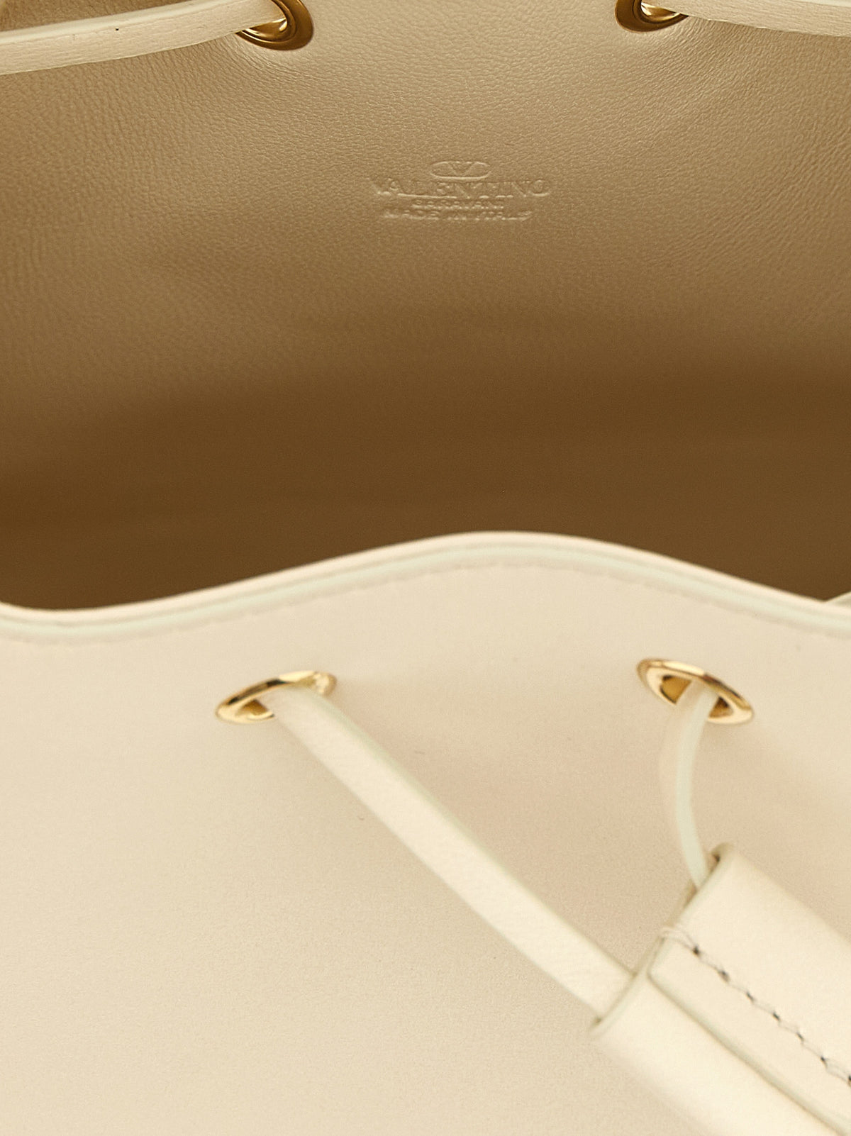 Valentino Garavani White 'Bucket' Mini Crossbody Bag weiss