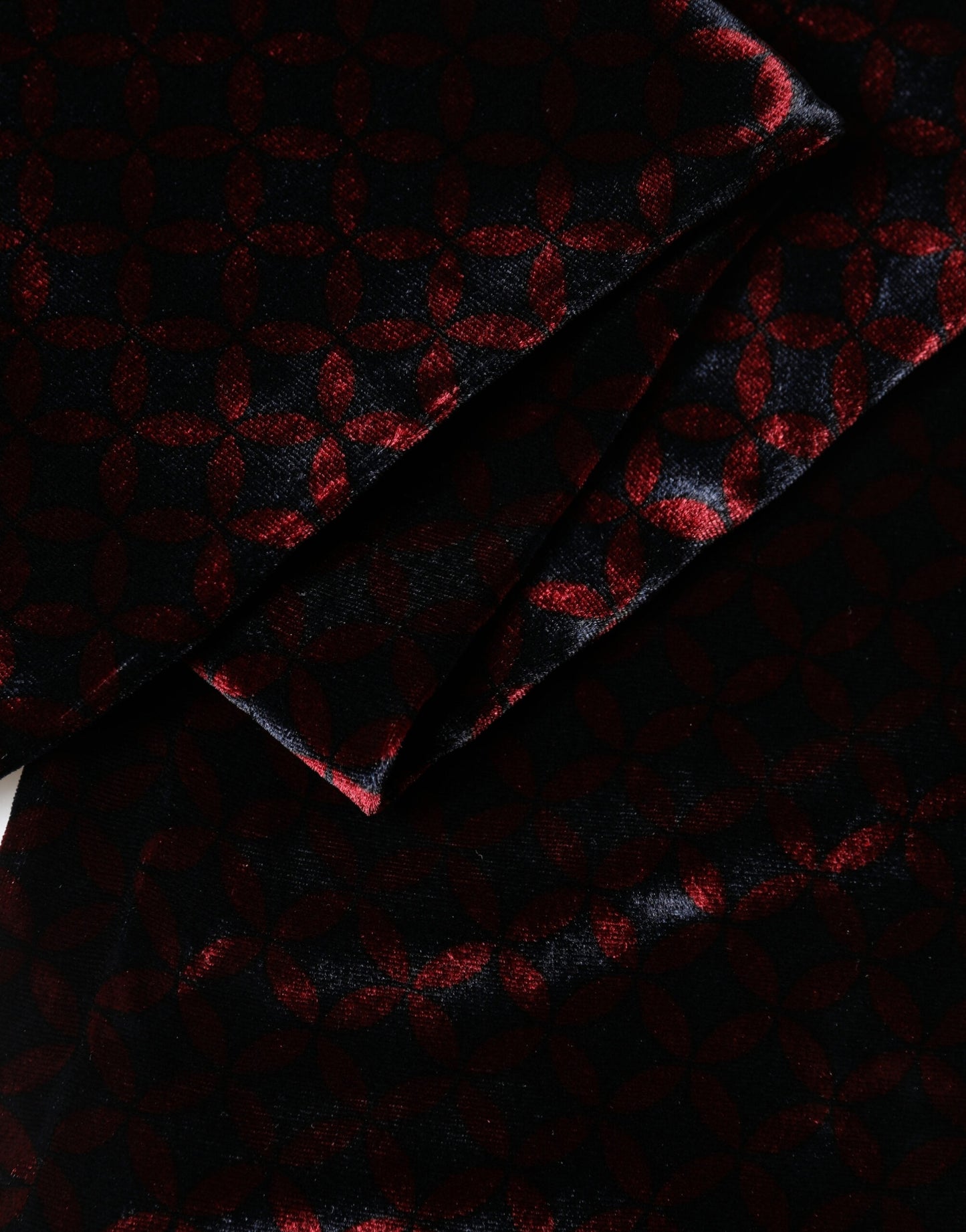 Dolce & Gabbana Black Red Rayon Geometric Pattern Fringe 140cm X 16cm Scarf Curated Luxury Accessories by Orvyn
