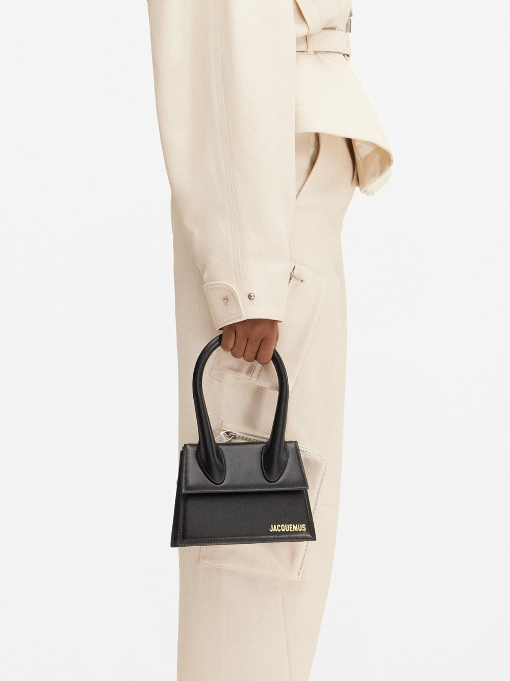 Jacquemus Black  leather Le Chiquito moyen bag Curated Luxury Accessories by Orvyn