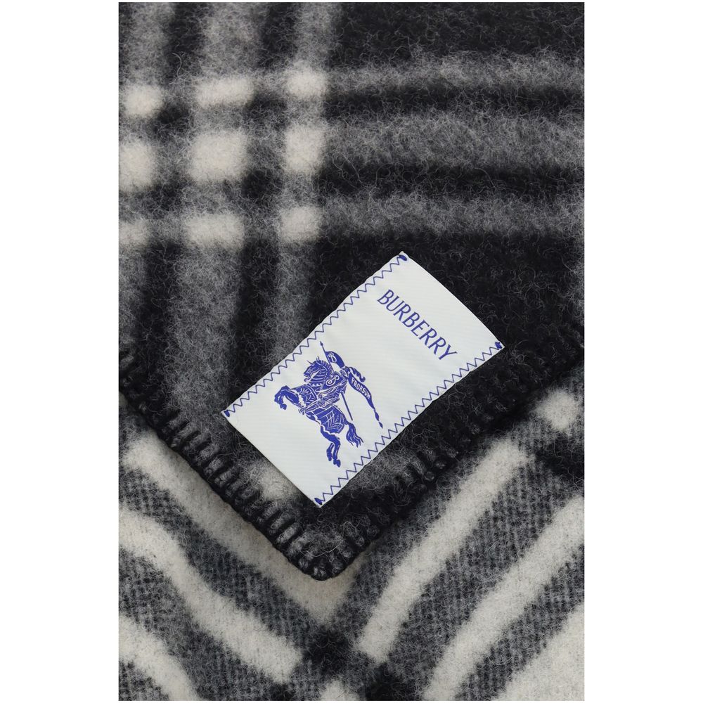 Burberry Gray Short Wool Check Poncho Scarf grau