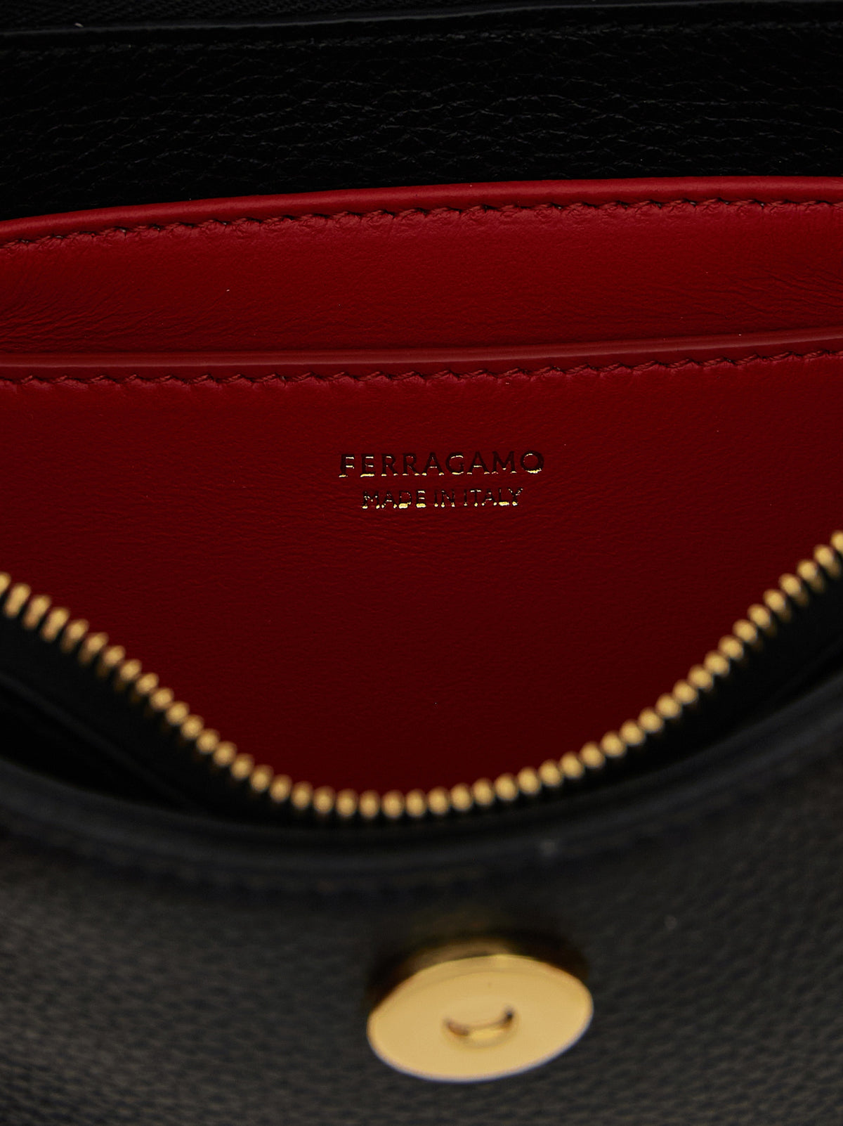 Ferragamo Black 'Gabry' Shoulder Bag schwarz