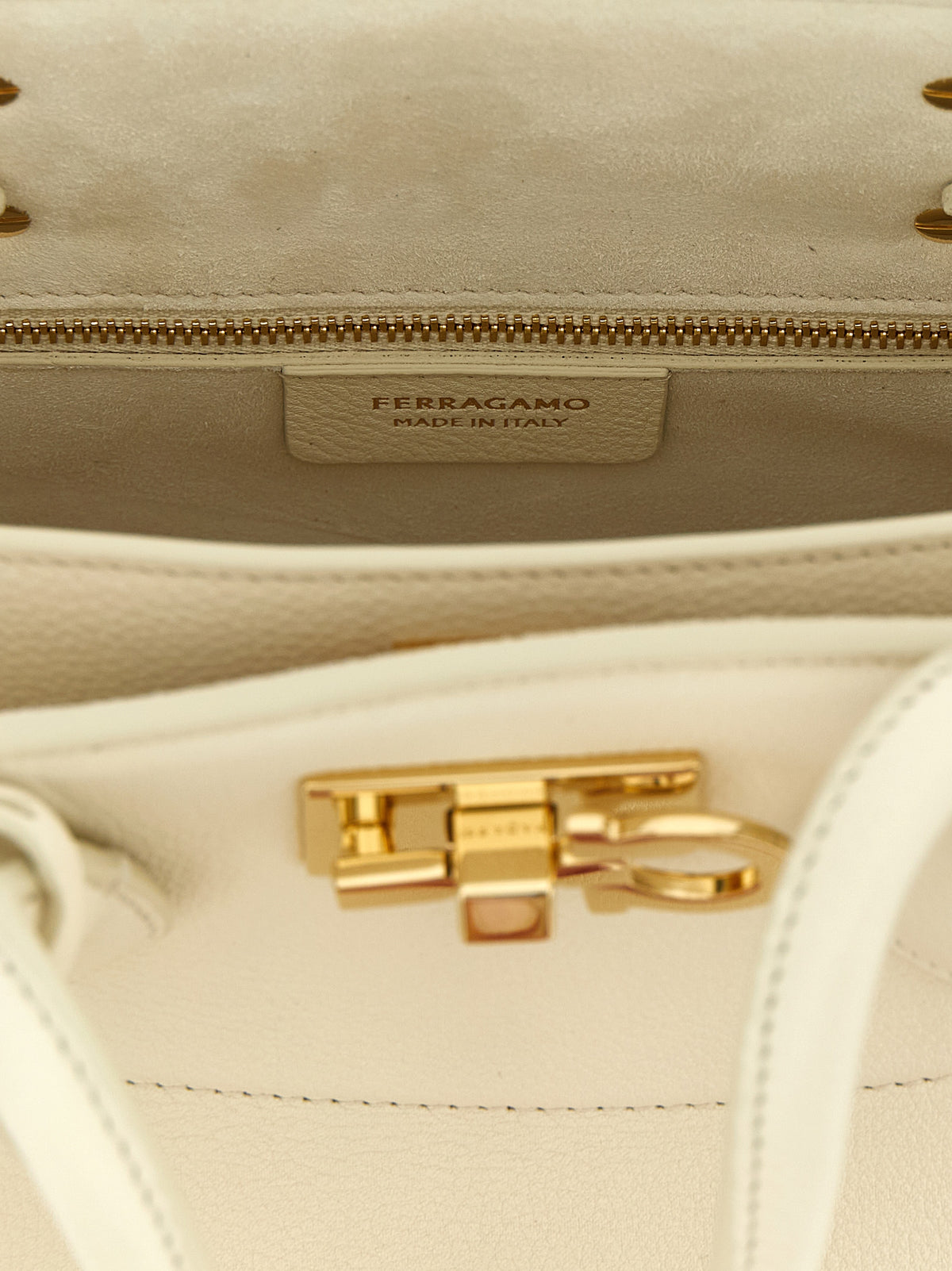 Ferragamo White 'New Studio Soft (M)' Handbag weiss