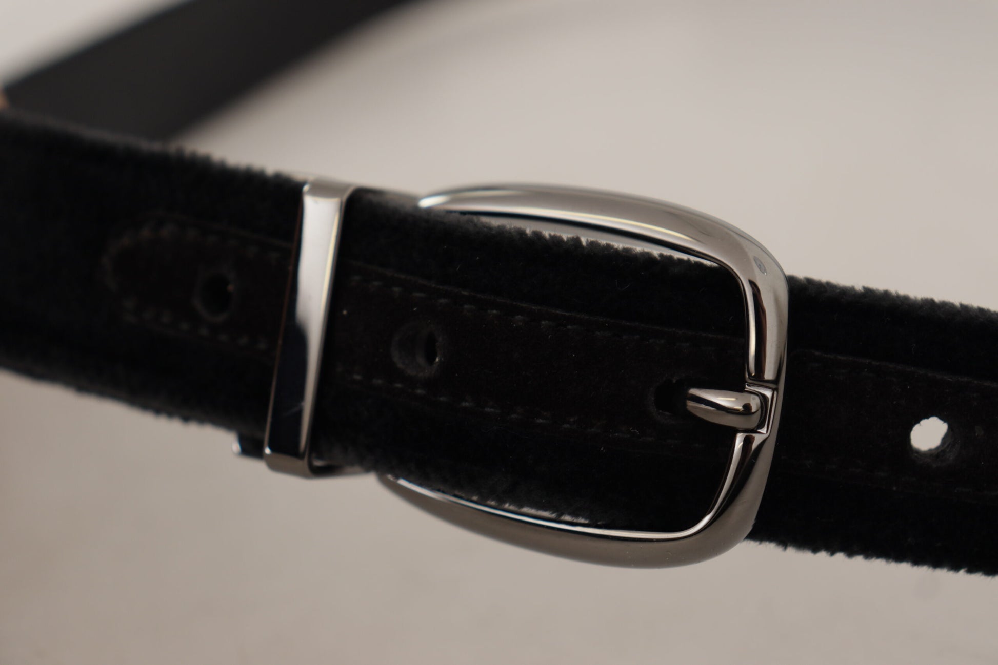 Dolce & Gabbana Black Velvet Classic Logo Engraved Metal Belt schwarz
