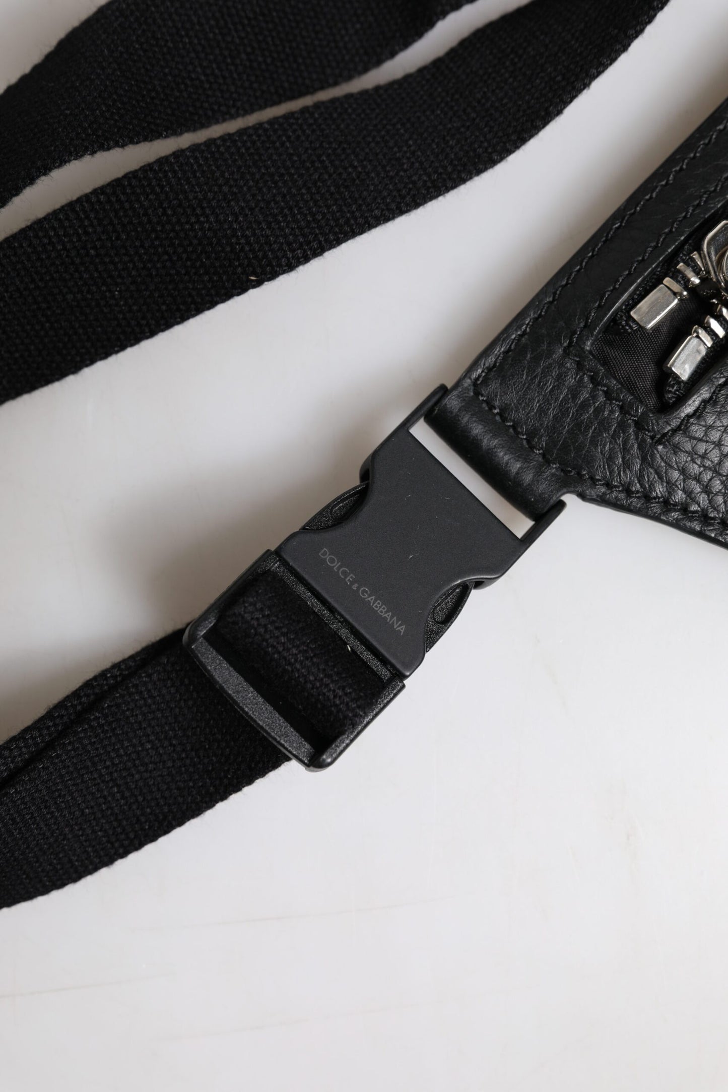 Dolce & Gabbana Black Calfskin Logo Plaque Belt Waist Men Fanny Pack Bag schwarz
