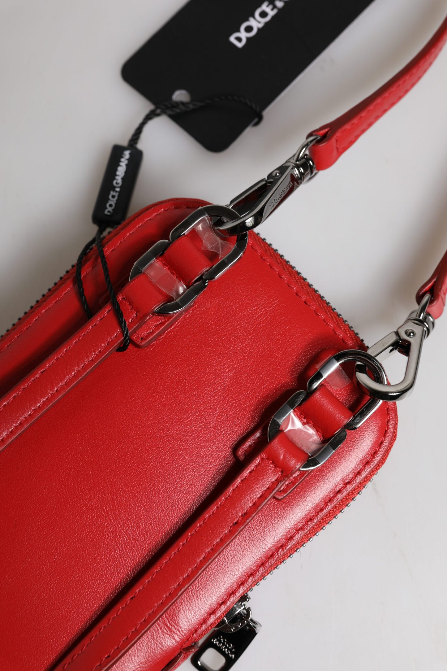 Dolce & Gabbana Red Leather Purse Phone Sling Crossbody Neck Strap Bag rot